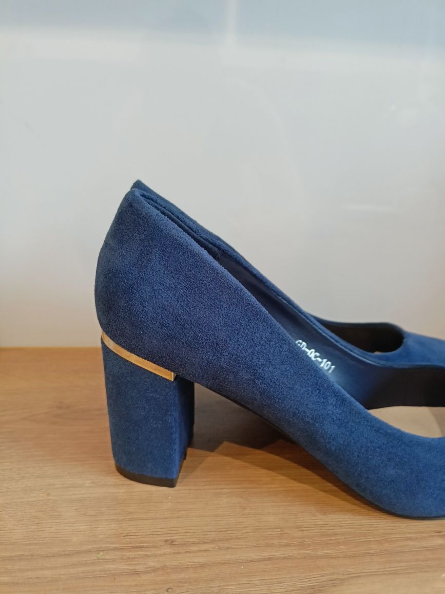 Nowe półbuty Buty czółenka na słupku r. 39 granatowe zamszowe