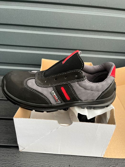 Nowe buty robocze