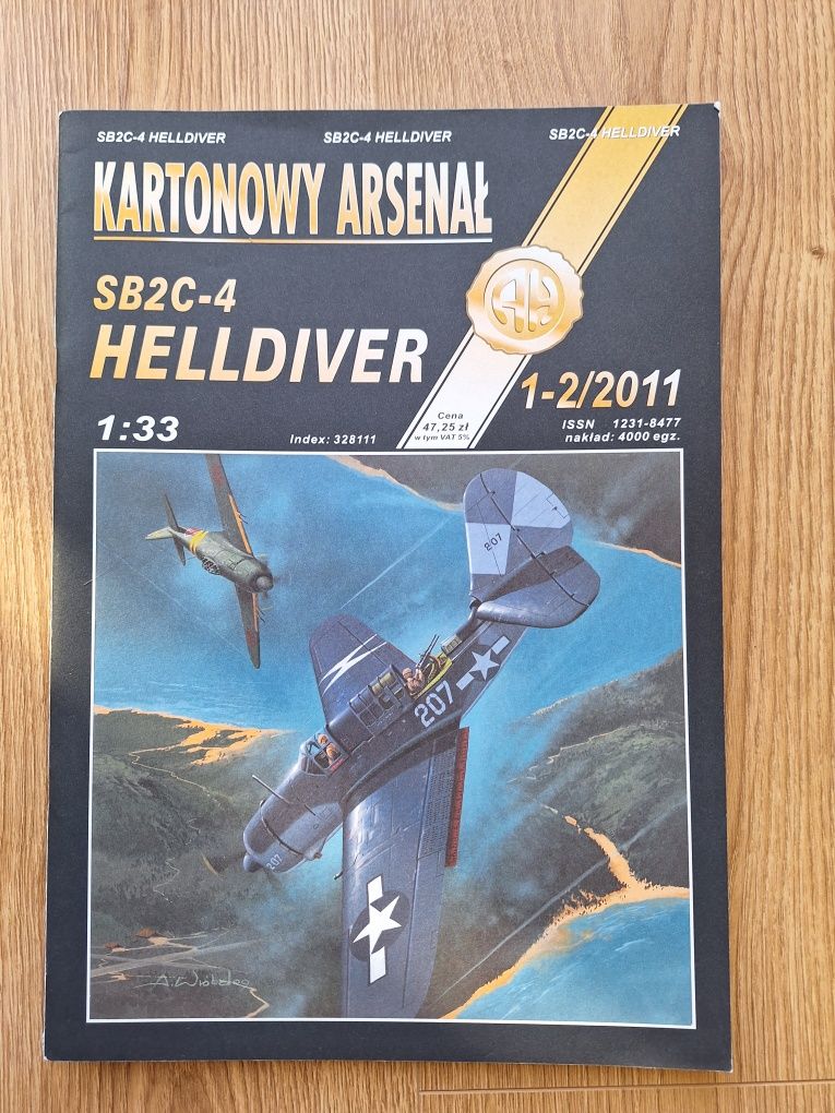 Haliński Kartonowy Arsenal Helldiver 1:33 Model kartonowy