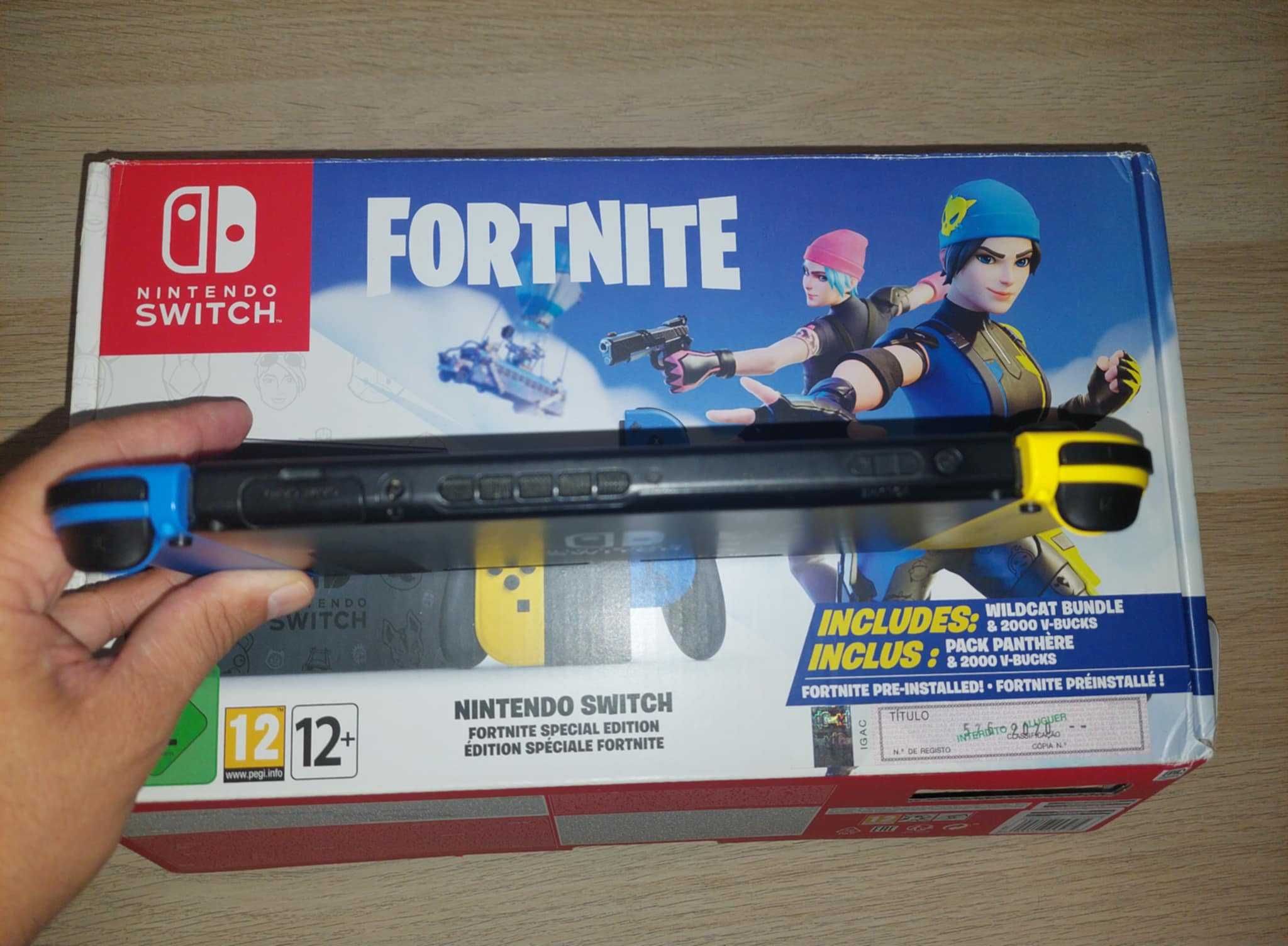 Nintendo Switch Edição Fortnite Na caixa  e Acessórios Originais