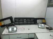 Nissan Urvan grelha frontal
