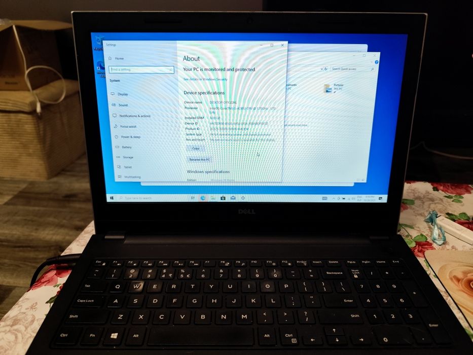 Dell Inspiron 3000 Intel Core I5 8Gb,500 GB dysk, karta GForce820