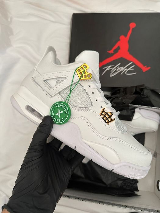 Jordan 4 Metalic Gold 41 e 43