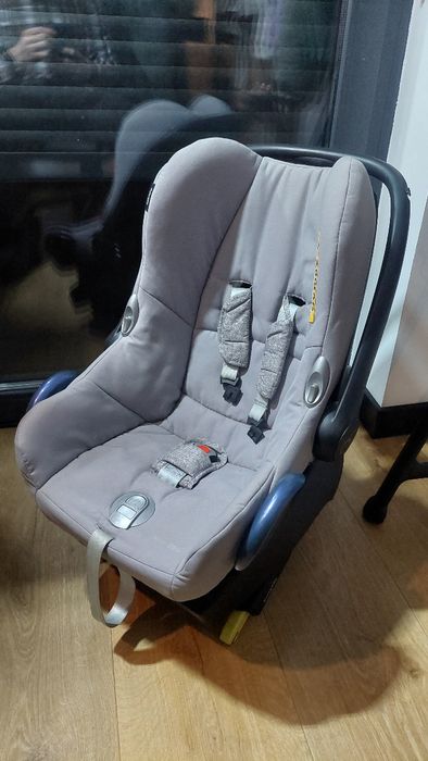 Nosidełko Maxi Cosi z bazą