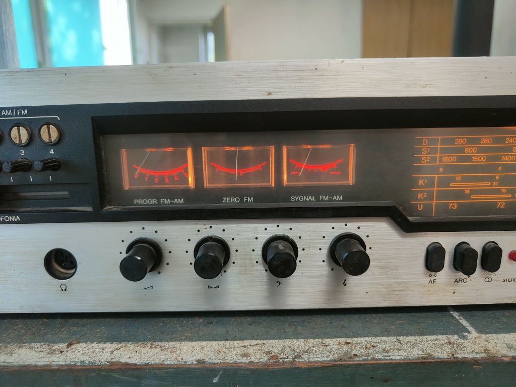 Sprzedam Amplituner UNITRA Diora DSH-303A Wraz Z Głośnikami