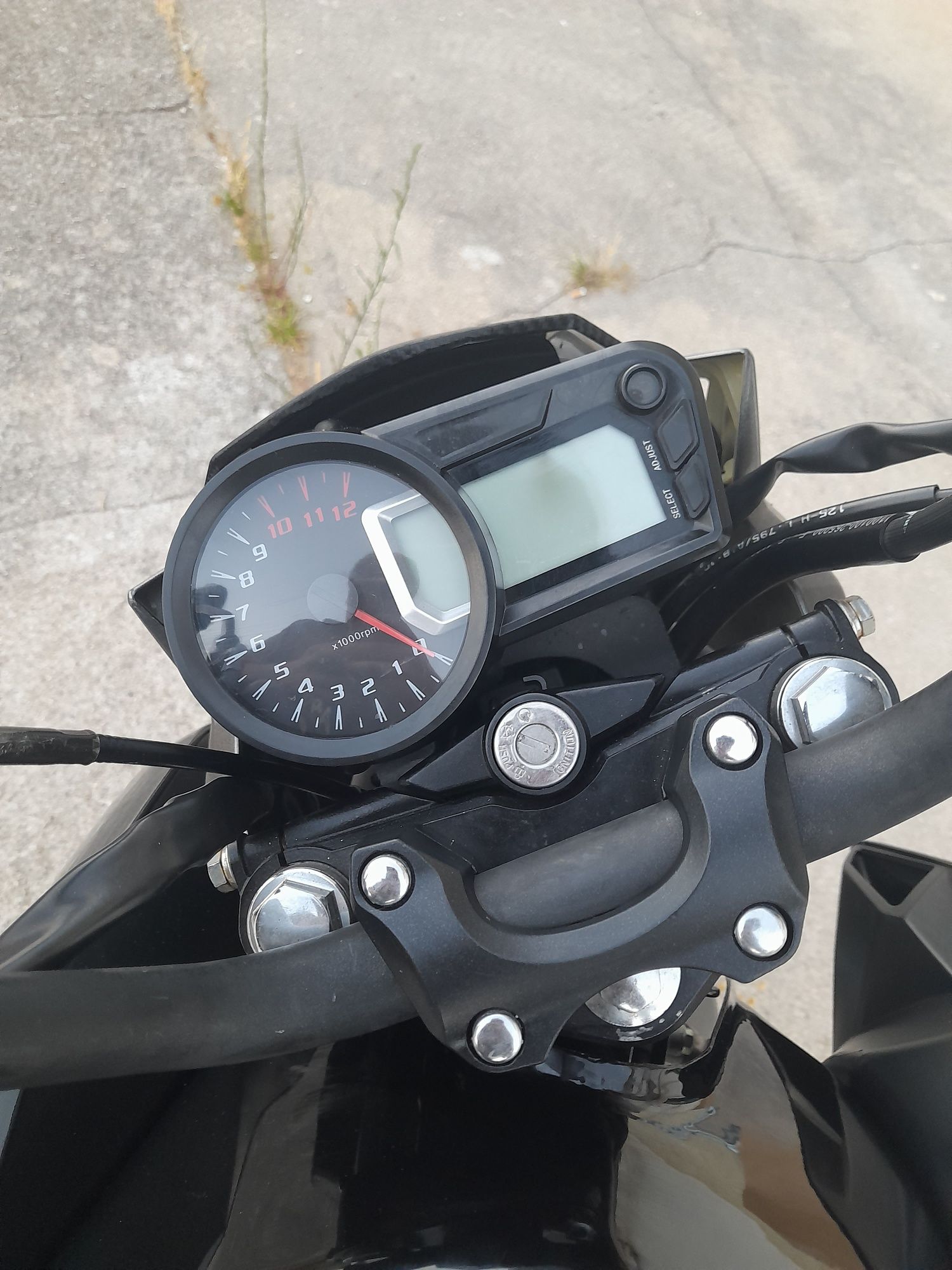 ZONTES 125cc Supermotocycle