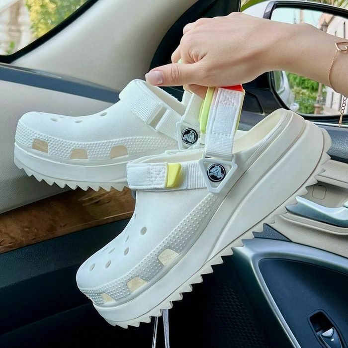 Зручне та стильне взуття Crocs Hiker та інші моделі крокс за оптовими