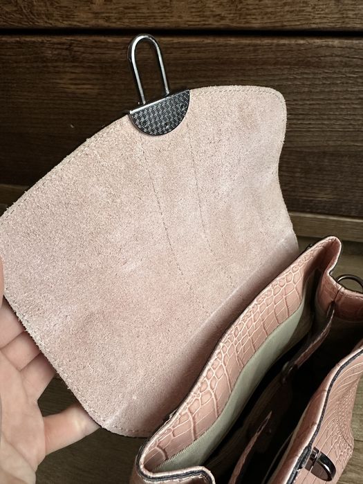 Шкіряна сумка італія пудровий колір, сумка-рюкзачок