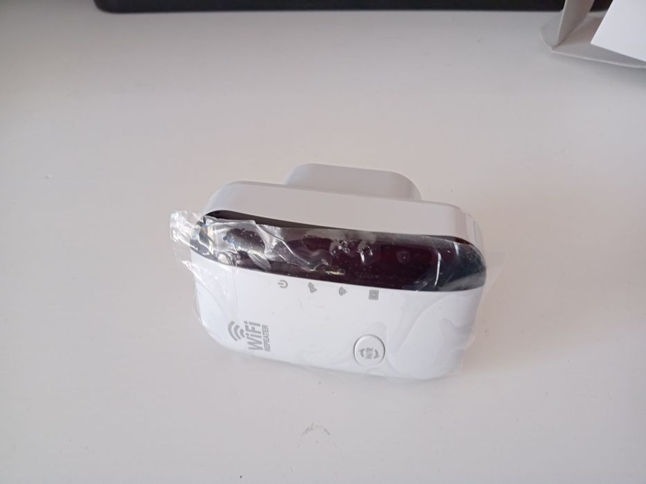 Wi-Fi Repeater / Range Extender 300Mbps
