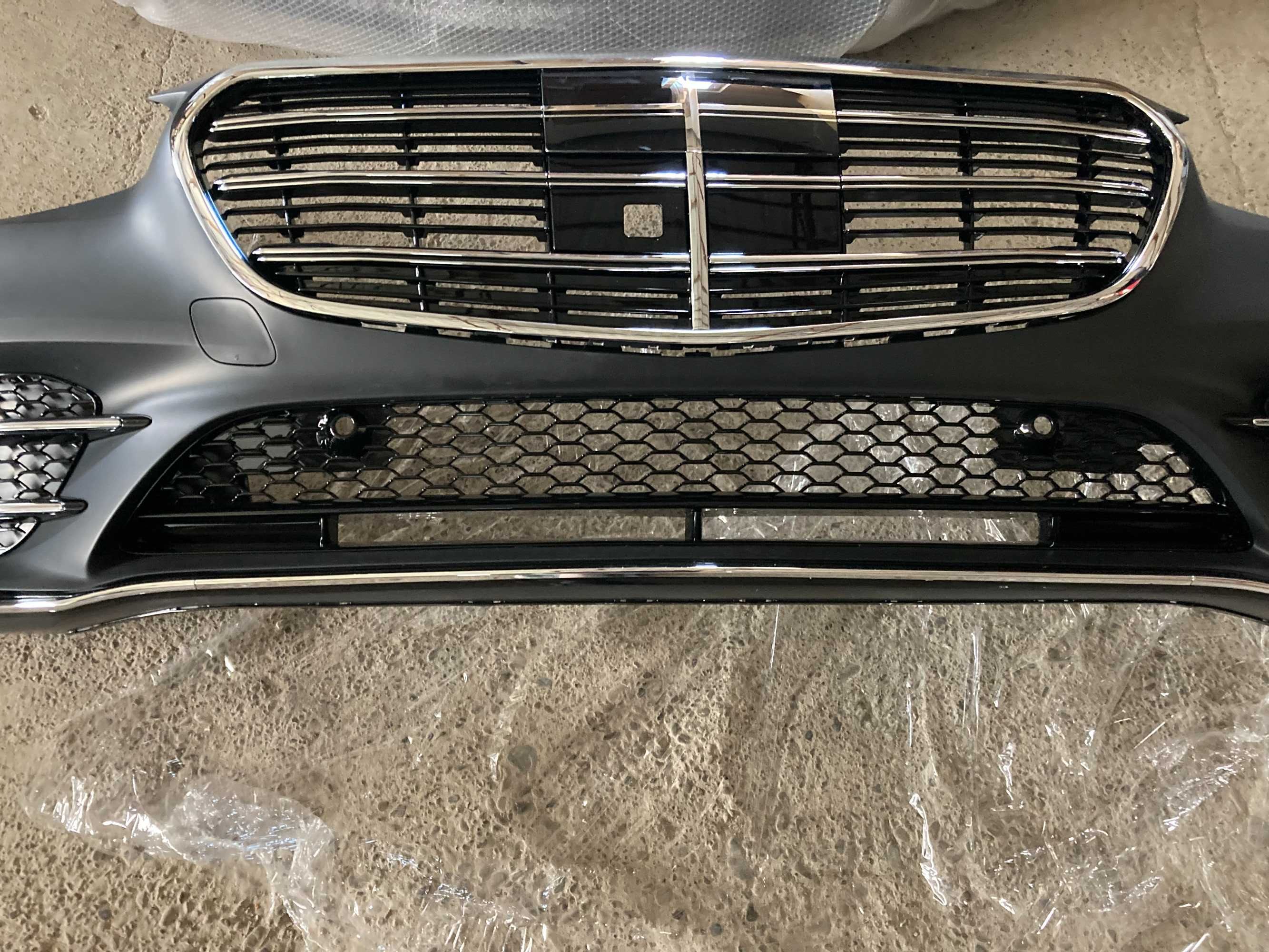Передний бампер на S-Class W223 20-23год.(стиль AMG line без решетки)