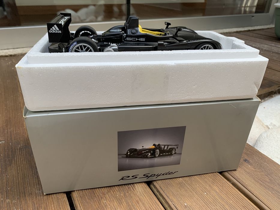 Porsche RS Spyder Carbon Body 1:18 Dealer edition
