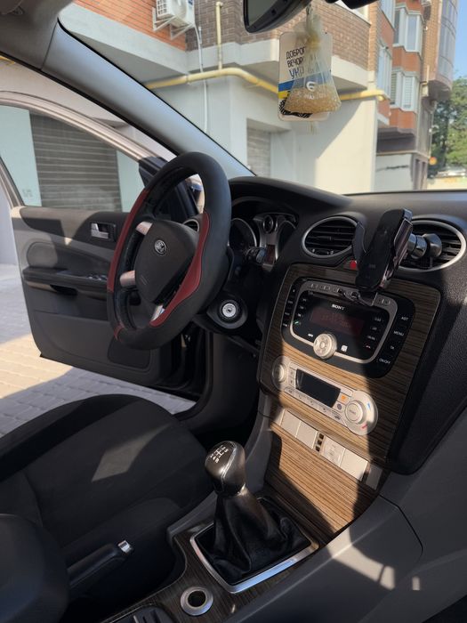 Продається форд фокус 2