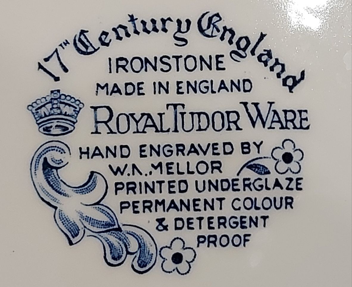 Prato em cerâmica ROYAL TUDOR WARE