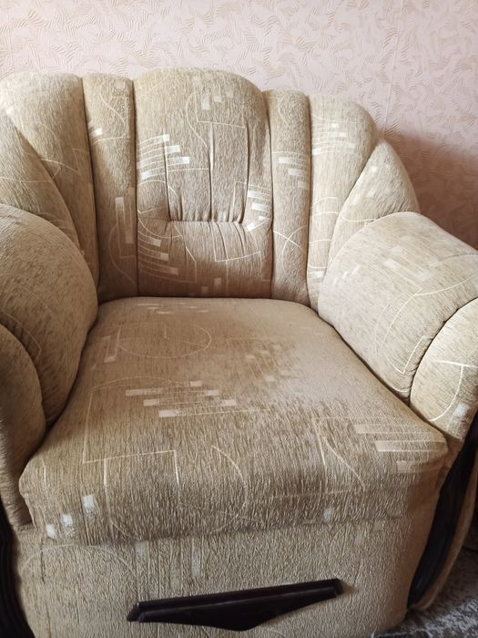 Крісла 2 шт великі не розкладні