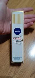 Nivea Vital Soja Anti Age Serum Do Twarzy 40 ml. NIVEA VITAL SOJA Ujęd