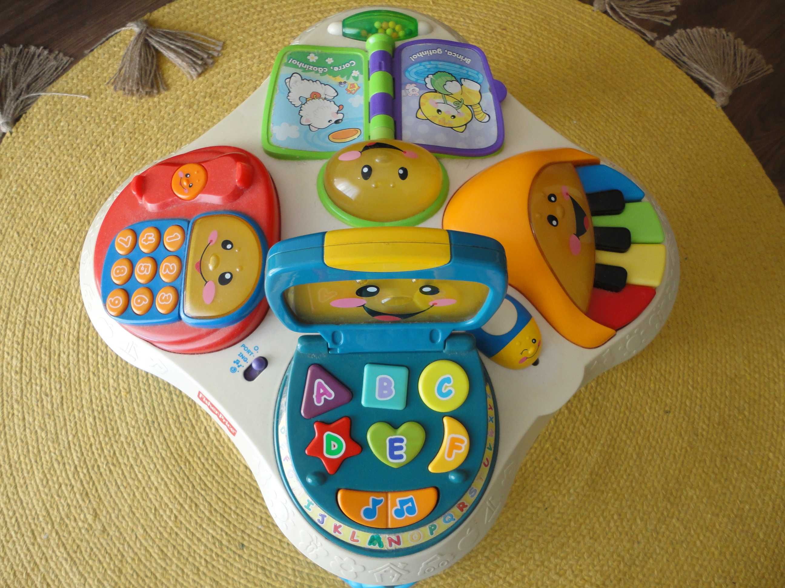 Mesa de atividades da Fisher Price p/ criança 1-3 anos