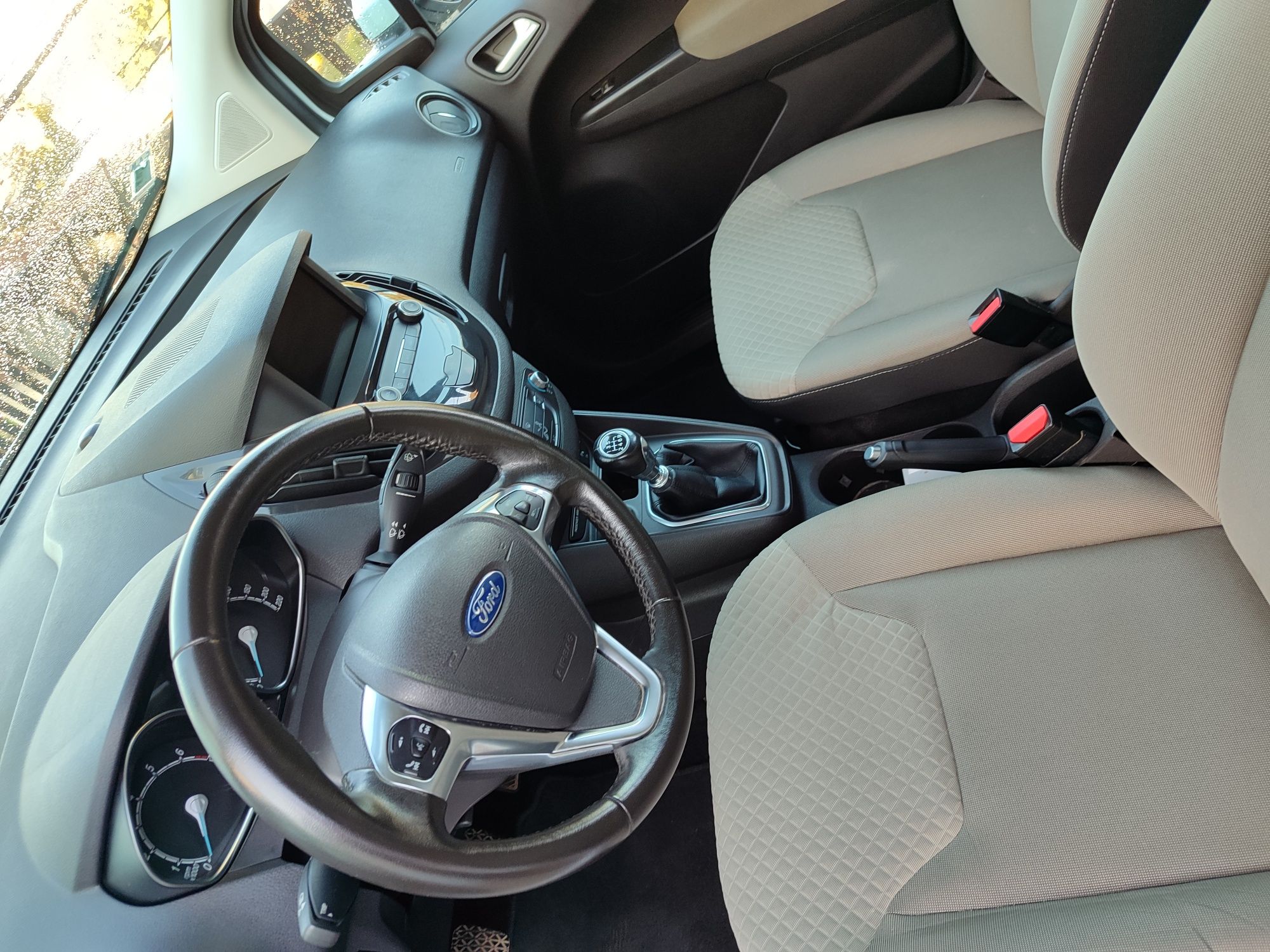 Ford Tourneo Courier 1.0 EcoBoost de 2019/03 Nacional