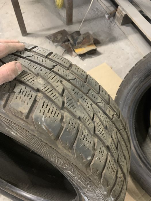 Продам 2 ската зима 205/55 р16