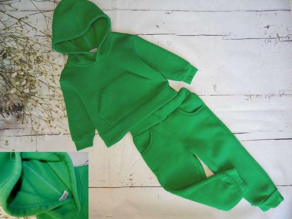 Теплий зимовий спортивний костюм зеленого кольору 80 розмір