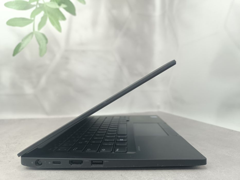 Ноутбук Dell Latitude 7280/i5-7300U/8 ГБ/256 GB/12.5 " Full HD