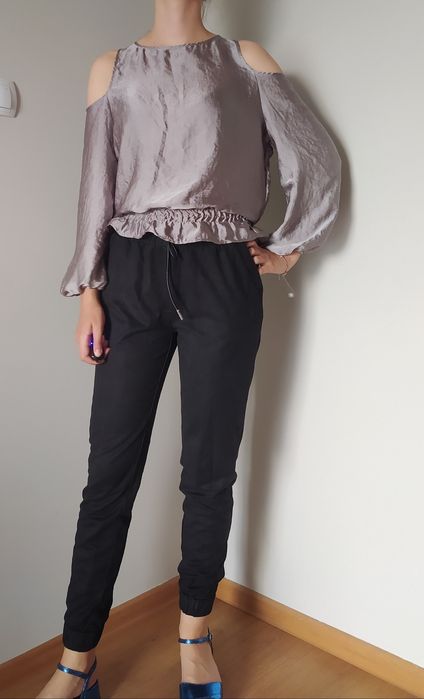 Bluzka off shoulder elegancka srebrna bershka wyprzedaż