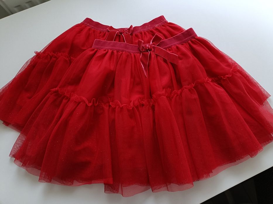 Spódniczki tiulowe H&M, r. 110/116, dla bliźniaczek