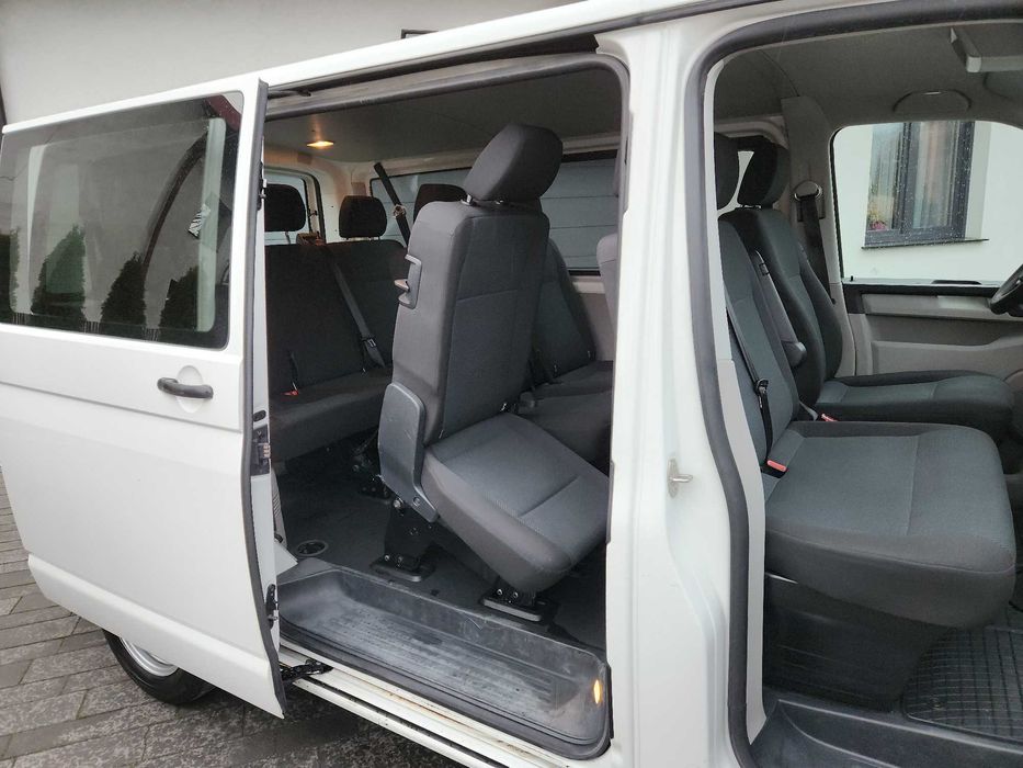 Wynajem BUS 9os z kierowca/uslugi transportowe Volkswagen T6
