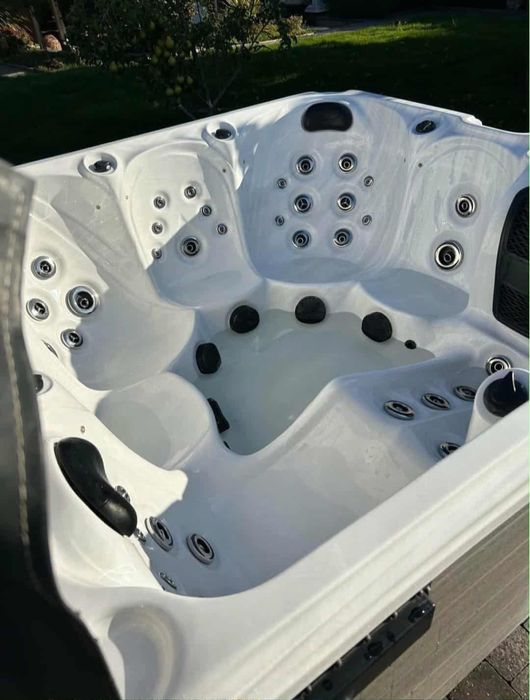 Wanna ogrodowa jacuzzi basen