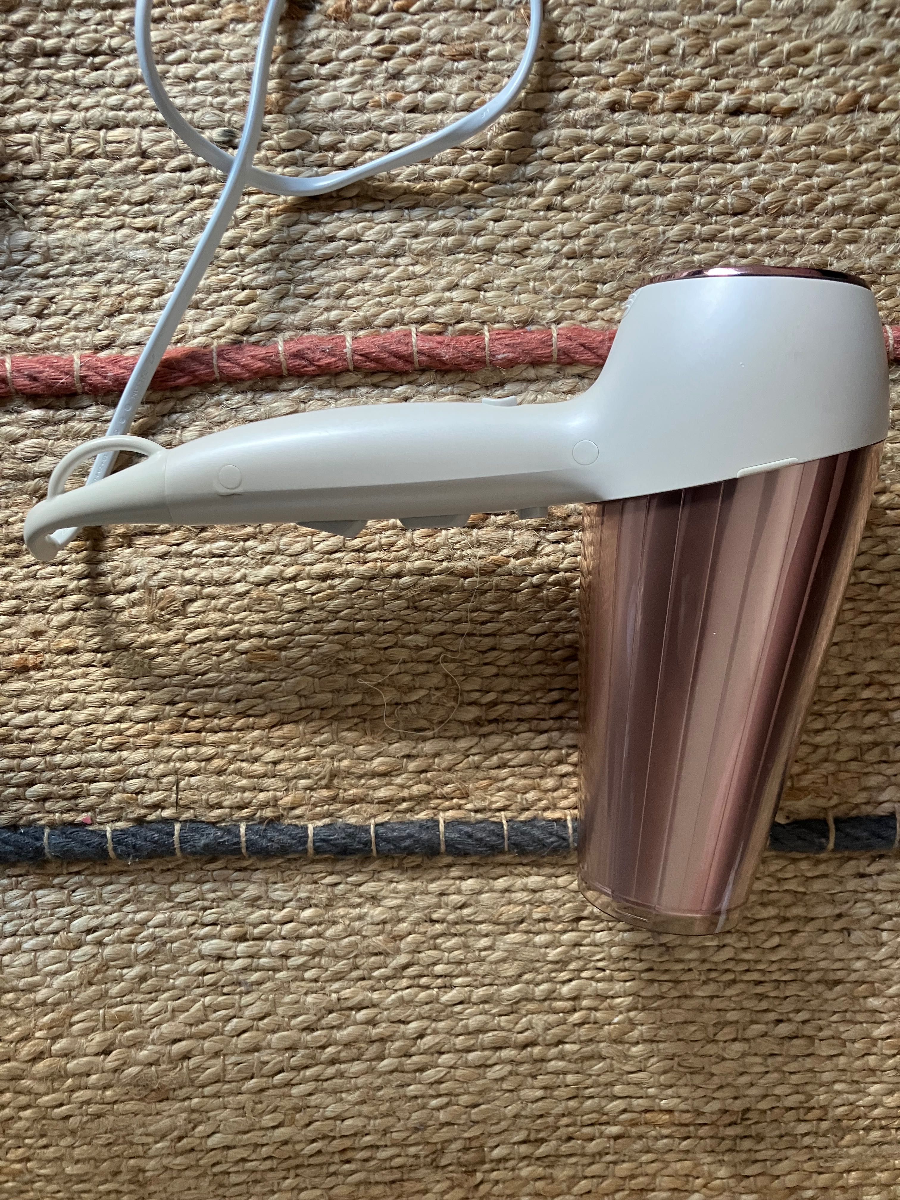 Suszarka Phillips Ionic Moisture Protect z dyfuzorem.