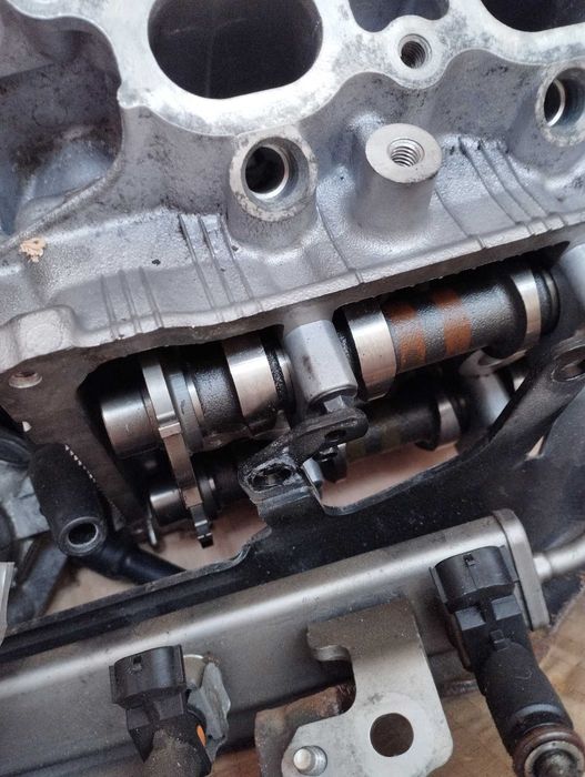 Głowica silnika 1,6 SCe H4MD738 Renualt, Dacia