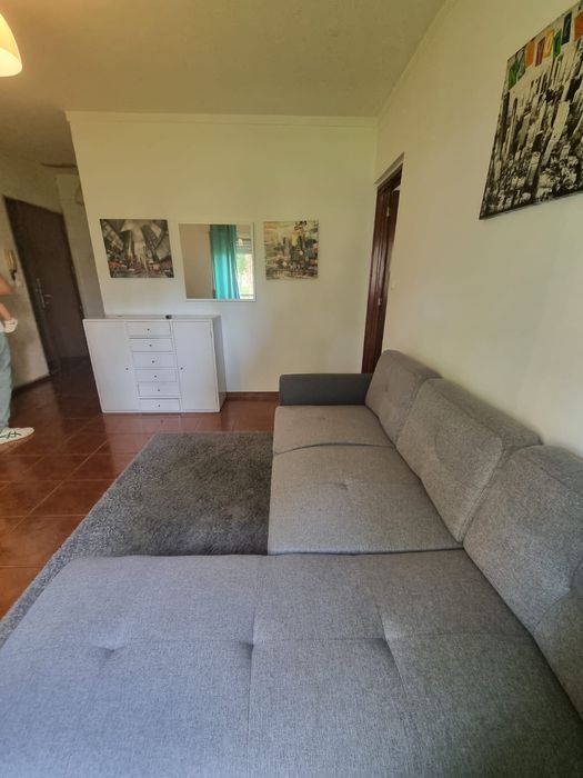 T1 no R/C com janelas em todas as divisões excelente localização