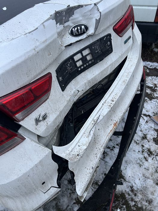 Kia K5 (Optima) після аварії