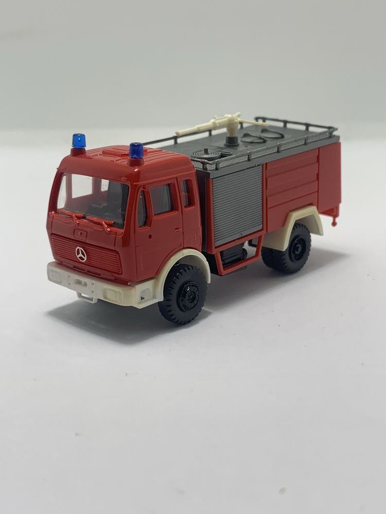 Mercedes Bombeiros Roskopf escala 1/87
