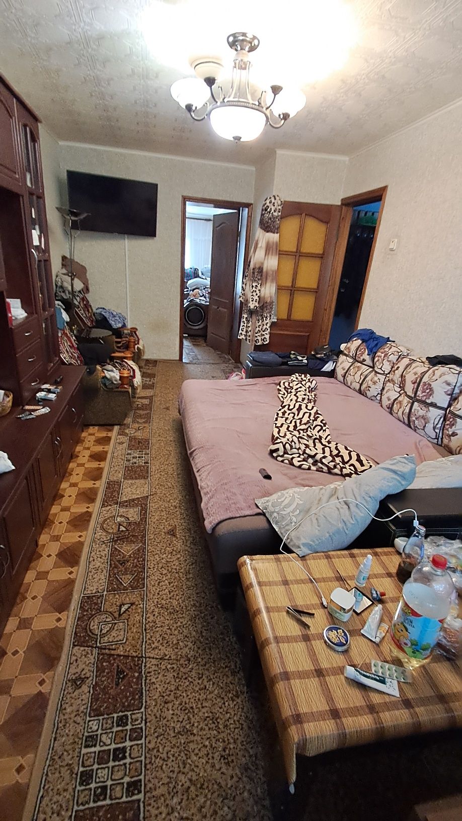 Продам 2 комнатную квартиру центр Города