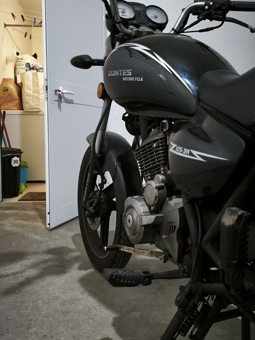 Vendo moto zontes 125