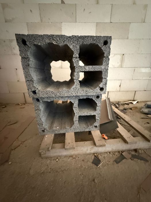 Bloczki keramzytowe z rurami ceramicznymi do systemu kominowego Rauch
