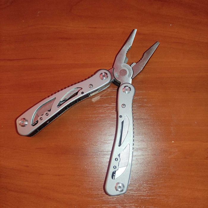 Мультитул Workpro W014061 з поясним чохлом