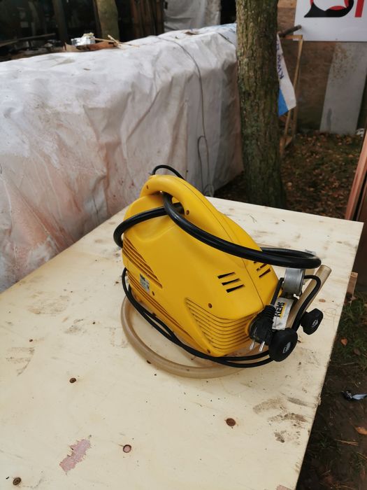 Elektryczna pompa kontrolna firmy REMS