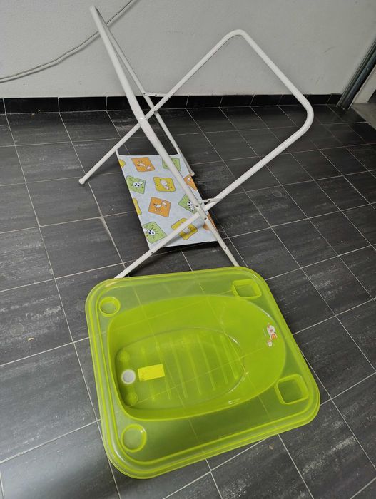 Banheira de bebé + suporte