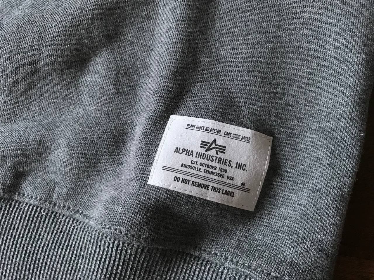 Alpha Industries Essential Crew Neck - XS