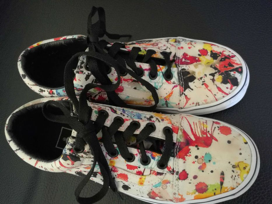 Ténis Vans estampados tamanho 36,5 ótimo estado