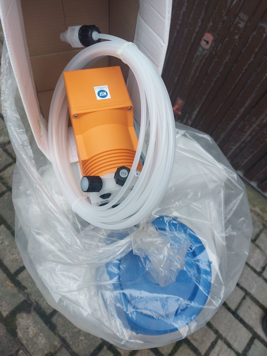 Pompa (nowa) emec kcl PLUS 1005 FP 230 vac + beczka 60 litrów