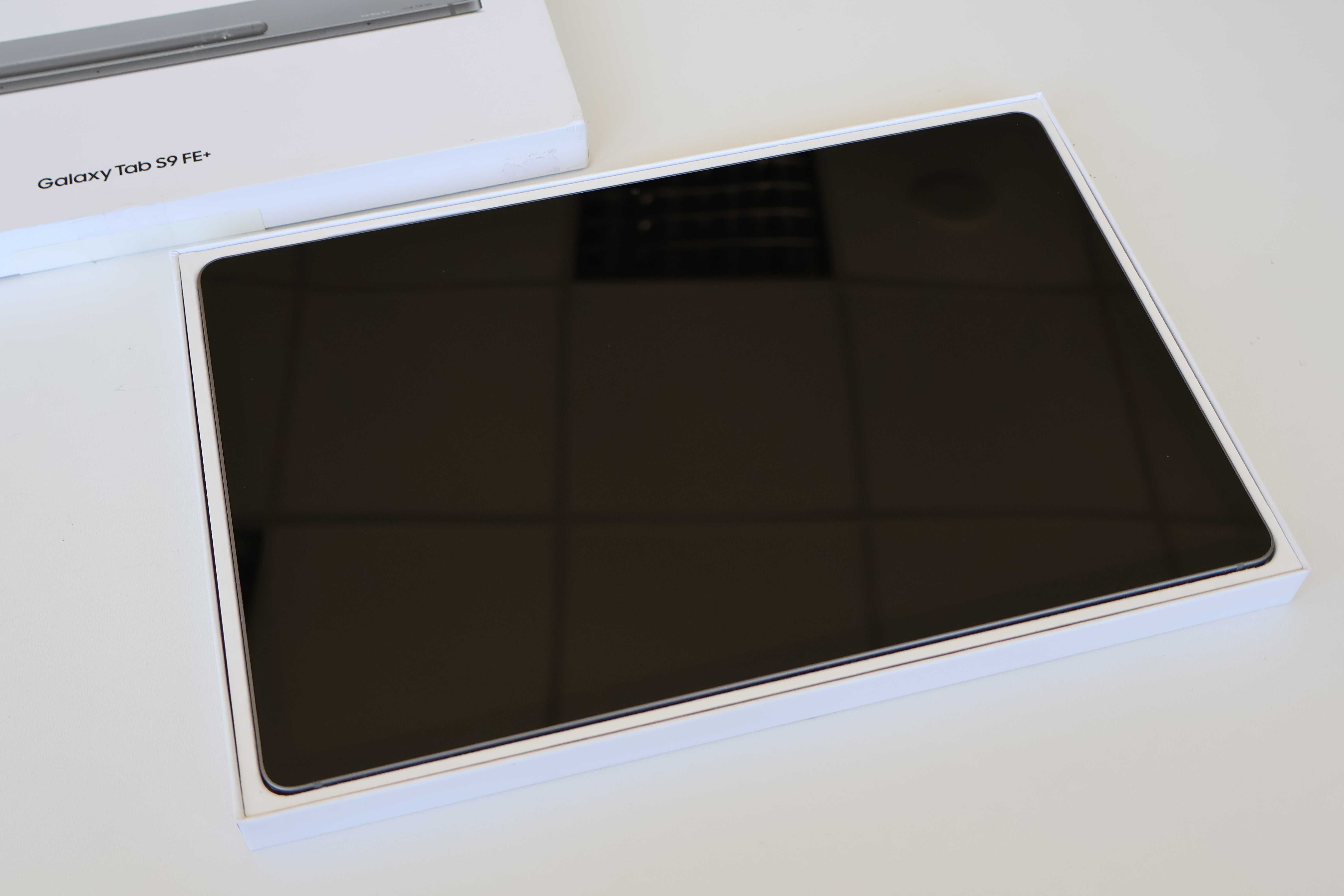 Планшет Samsung Galaxy Tab S9 FE+ Plus 12.4" SM-X610 8/128GB Gray