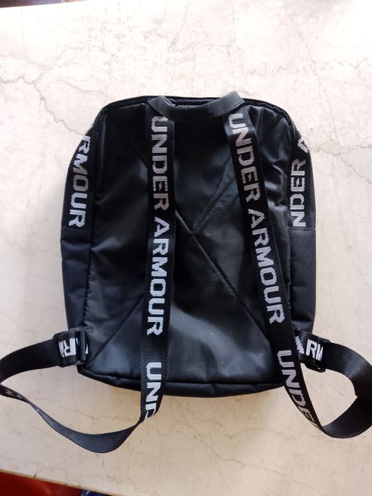 Рюкзак Under Armour UA Loudon Backpack SM черный. Молнии YKK.