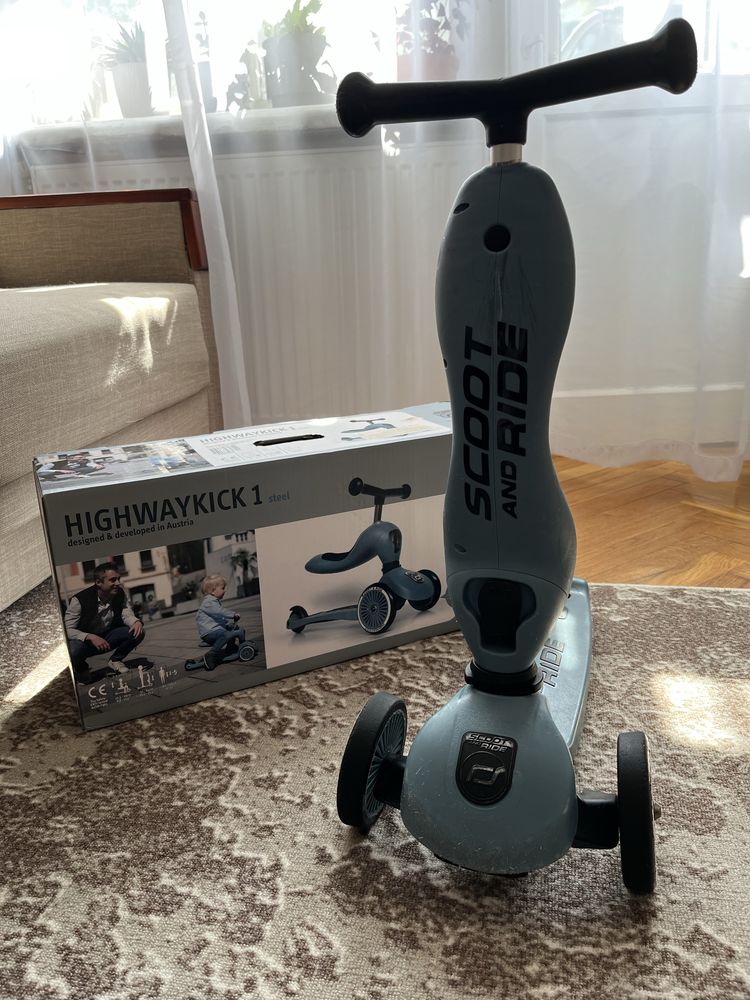 Продам самокат scoot and ride