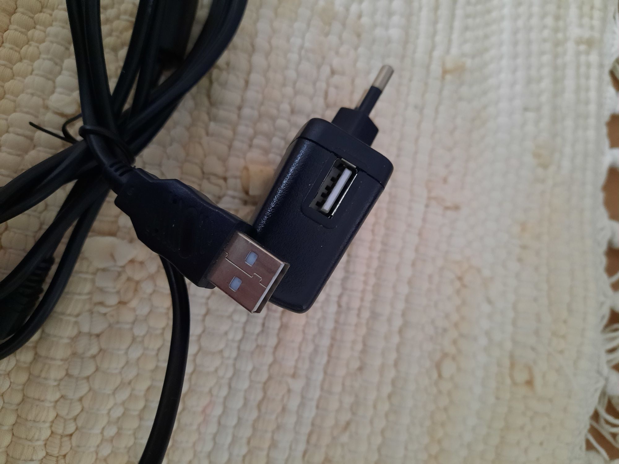 Kabel z ładowarką USB