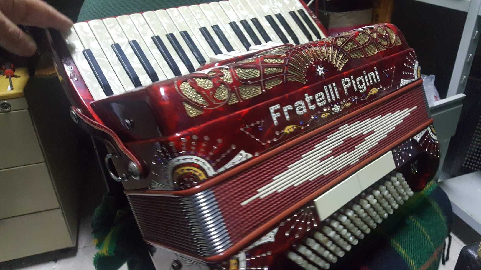Acordeão Pigini - Acordeon