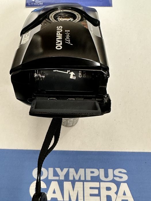 Olympus Mju - ll  Olympus Mju -2