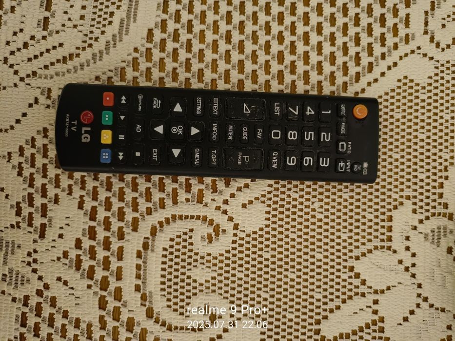 Sprzedam pilota do telewizora LG i kabel