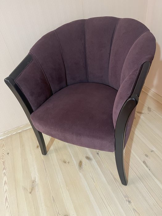 Комплект - диван та два крісла .